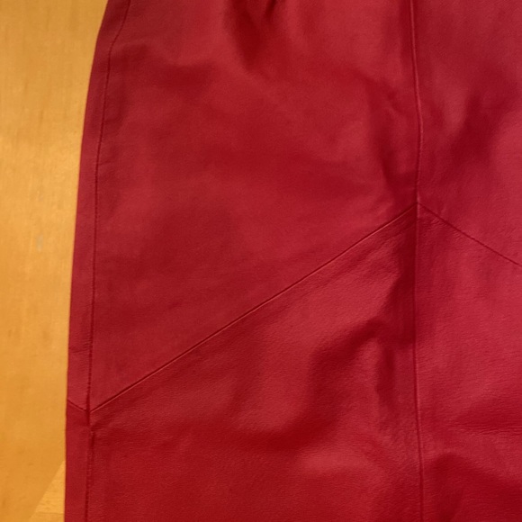 VTG Red Leather Straight Skirt lined size 8 - Picture 4 of 11